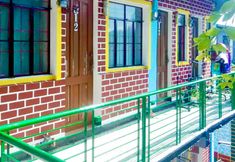 Bangunan 2 DMI Hotels & Apartments (w/ Newly opened Lava Stone Pool) by RedDoorz
