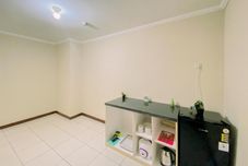 Ruang Umum Spacious Studio (No Kitchen) at Grand Palace Kemayoran Apartment near JIEXPO By Travelio
