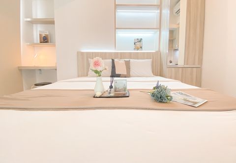 Bedroom Simply Studio at Tokyo Riverside PIK 2 Apartment By Travelio