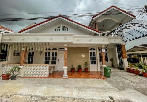 外部的 Griya Merapi Homestay