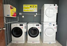 CleanAccommodation 6 C&C Residences