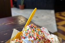 Bar, Cafe and Lounge Comfort 2BR at Braga Citywalk by Blossom Rooms