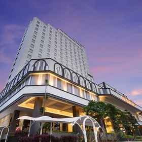 Exterior / Building 1 Tavia Heritage Hotel, Central Jakarta Hotels