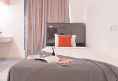 Kamar Tidur 3 Good Place Studio Apartment Sky House Alam Sutera near IKEA By Travelio