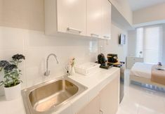 Common Space 6 Restful and Good Deal Studio at Apartment Tokyo Riverside PIK 2 By Travelio