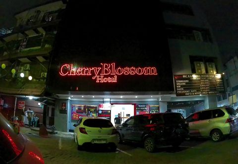 Exterior Cherry Blossom Hotel