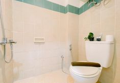 In-room Bathroom 7 Good Place Studio at Apartment Taman Semanan Indah Cengkareng By Travelio