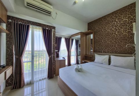 Bedroom Modern Look Studio at Apartment Taman Melati Sinduadi By Travelio