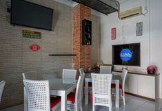 Ruang untuk Umum 6 RedDoorz Plus near Ciputra Mall Simpang Lima 2