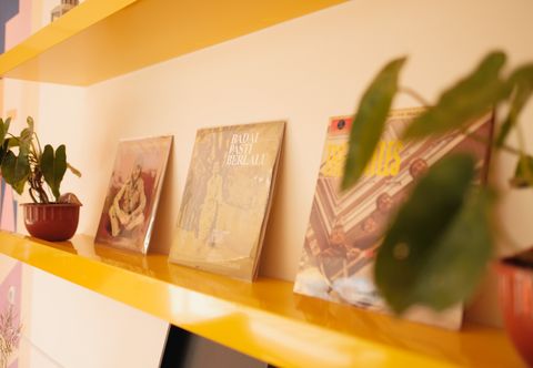 Bar, Cafe and Lounge Roemah Renjana Pandega