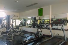 フィットネスセンター Homey and Good 1BR at Boutique Kemayoran Apartment By Travelio