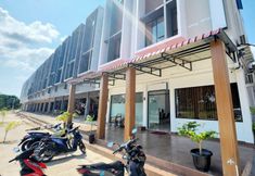 Bên ngoài 5 Arsya Homestay Mitra RedDoorz