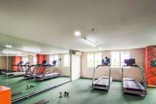 Lobby Metropolitan Manor 2BR at Apartment Parahyangan Residence By Travelio