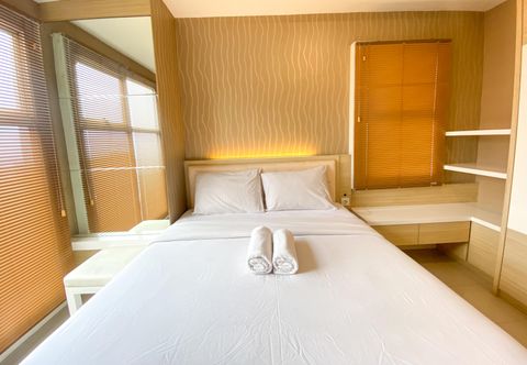 Bedroom Metropolitan Manor 2BR at Apartment Parahyangan Residence By Travelio