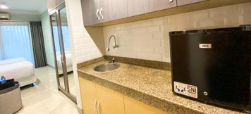 Lobby 5 Modern Studio Apartment at Galeri Ciumbuleuit 1 By Travelio