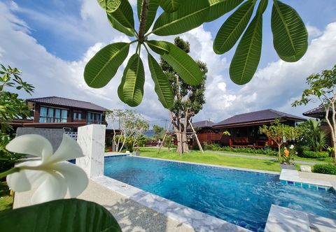 泳池 BAAN ATI Resort and Spa