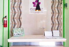 Lobby 5 RedDoorz Syariah @ Shakira Alesha Enggal