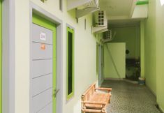 Others 7 RedDoorz Syariah @ Shakira Alesha Enggal