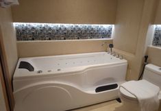 In-room Bathroom 7 Resort And Resto Epicentrum Pondok Halimun