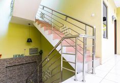 Common Space 4 RedDoorz Syariah near Assalaam - UMS