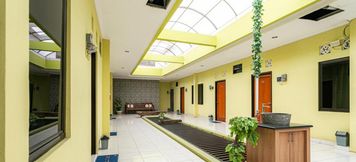 Common Space 6 RedDoorz Syariah near Assalaam - UMS