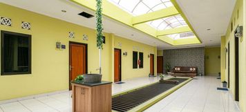 Common Space 5 RedDoorz Syariah near Assalaam - UMS