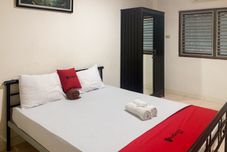Bedroom RedDoorz near Stasiun Tanjung Karang Lampung