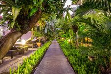 外観 Surya Mas Villa