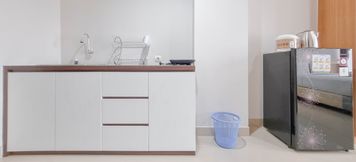 อื่นๆ 5 Cozy and Relaxing Studio Patraland Amarta Apartment By Travelio