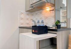 共用スペース 6 Homey and Good 2BR at Green Pramuka City Apartment By Travelio