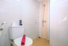 In-room Bathroom 5 Homey and Chic 2BR Apartment at Taman Melati Margonda By Travelio