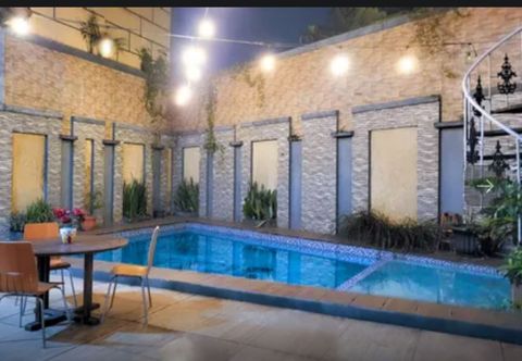 游泳池 Kasmaran Guest House Syariah