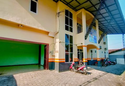 外観 Djati Homestay RedPartner near Gor Djarum Kudus