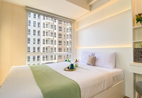 Bedroom Big and Comfort 1BR at Tokyo Riverside PIK 2 Apartment By Travelio