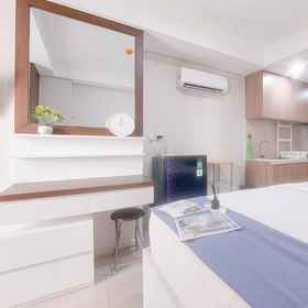 Bedroom 1 Cozy and Good Deal Studio Daan Mogot City Apartment By Travelio, Gedung Pusat Pelatihan Seni Budaya KH. Usman Perak Jakarta Barat Hotels
