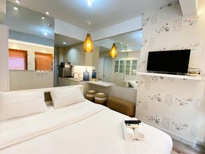 Bedroom 4 Nice and Comfort Studio Patraland Urbano Apartment By Travelio