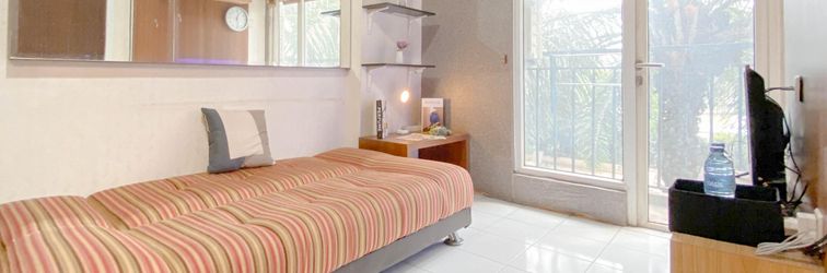 大廳 Comfort Living and Tidy 2BR at Mutiara Bekasi Apartment By Travelio