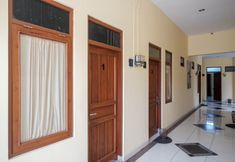 Common Space 4 RedDoorz @ Solo Baru