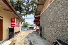 外観 RedDoorz @ Penginapan Bunda Pelabuhanratu