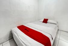 寝室 RedDoorz @ Penginapan Bunda Pelabuhanratu