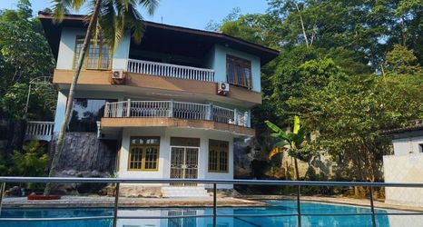 ภายนอกอาคาร 2 Zultanz Villa 60 Puncak