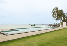 Swimming Pool 4 Sadi Beach House