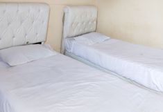 Phòng ngủ 3 Richmond Guest House Cirebon RedPartner