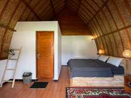 Volcano Cabins, Rp 518.672