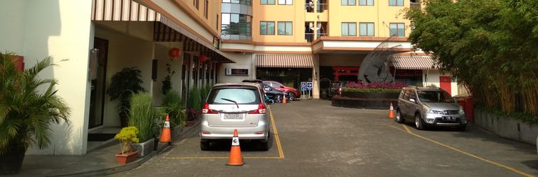 外部的 Stylish and Comfy 2BR at Grand Setiabudi Apartment By Travelio