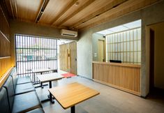 로비 4 Merak Guest House Samarinda