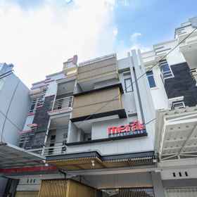 Exterior / Building 1 Merak Guest House Samarinda, Banjar Fried Chicken Hotels