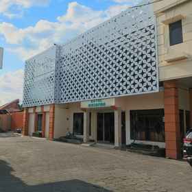 Exterior / Building 1 Musafira Hotel Syariah, Sekolah Luar Biasa/A Yaketunis Hotels