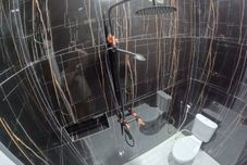 In-room Bathroom Griya Tegalweru Palagan Homestay Jogja