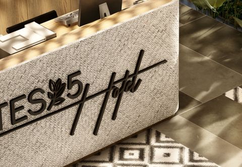 外観 Suites5 Hotel